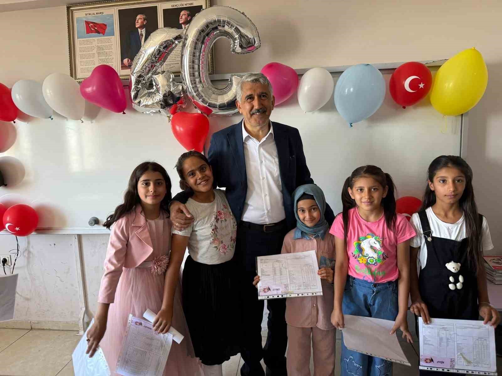 Başkan Hallaç’tan karne alan öğrencilere tebrik ve yaz tatili mesajı