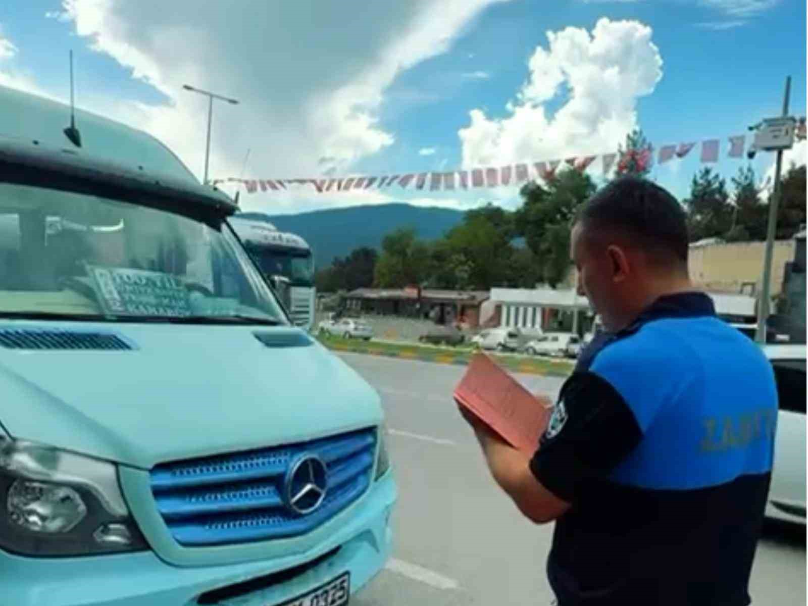 Karabük Belediyesi’nden minibüslere hizmet standardı denetimi