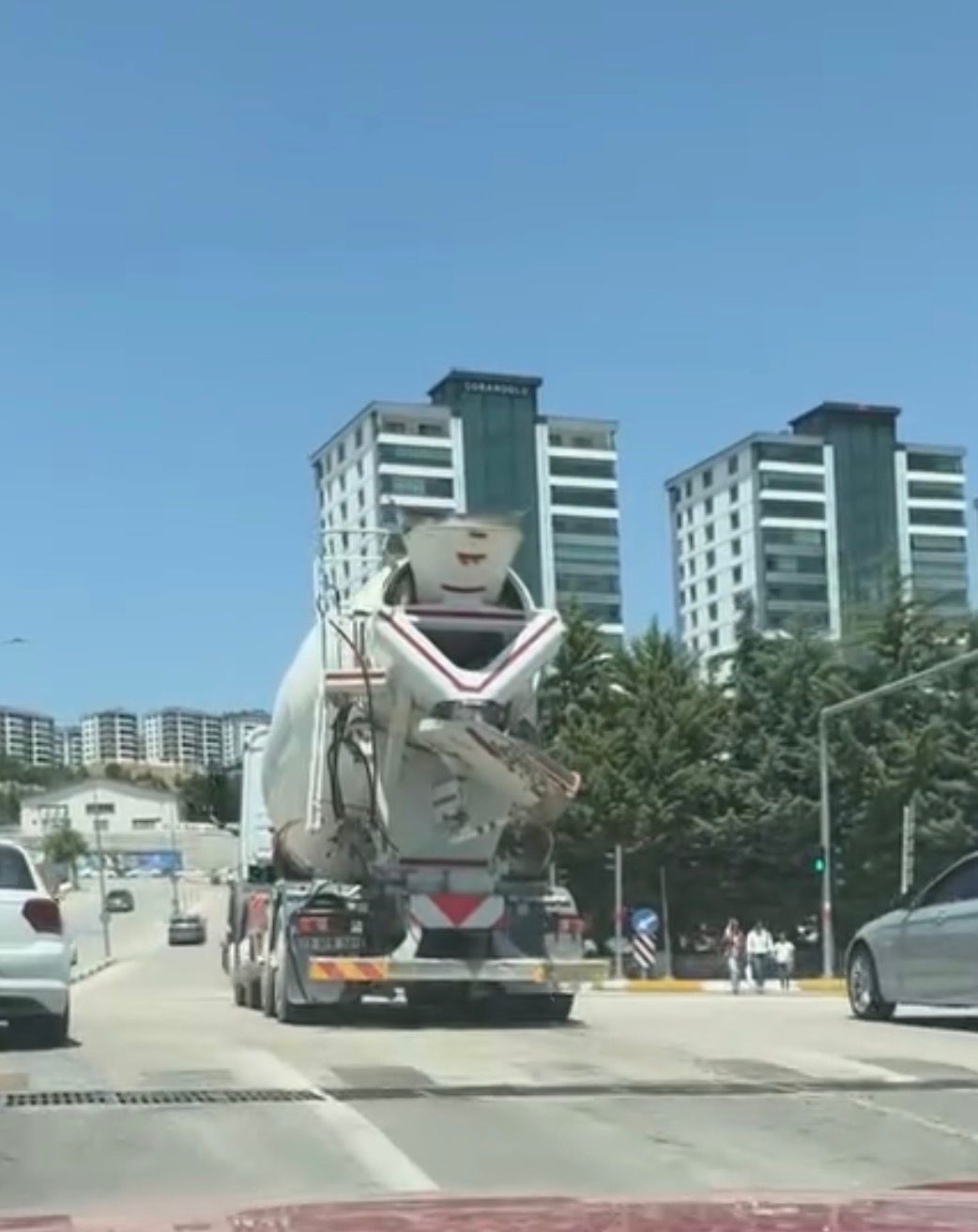 Elazığ’da asfalta beton döken firmaya 839 bin TL ceza yazıldı