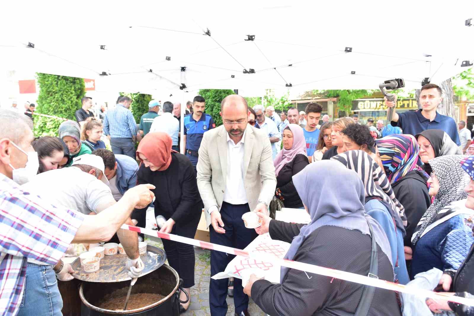 Kastamonu’da binlerce vatandaşa aşure ikramı