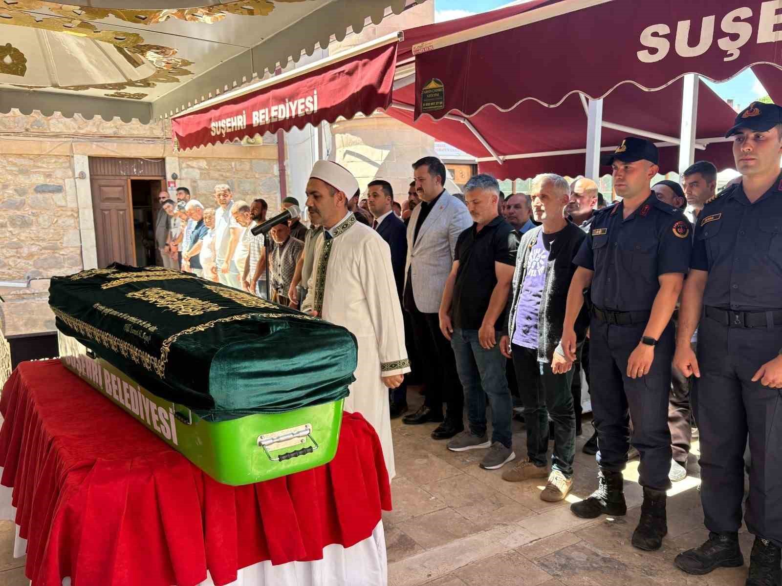 Sivas’ta Kıbrıs gazisi son yolculuğuna uğurlandı