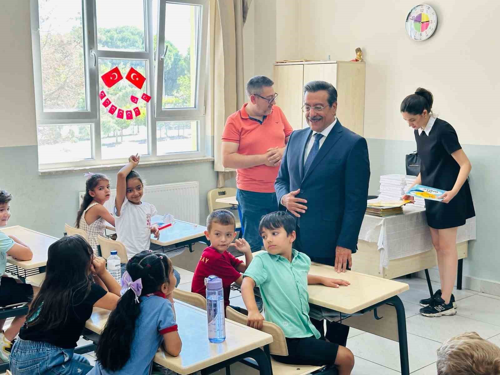 Burhaniye’de karne sevinci yaşandı