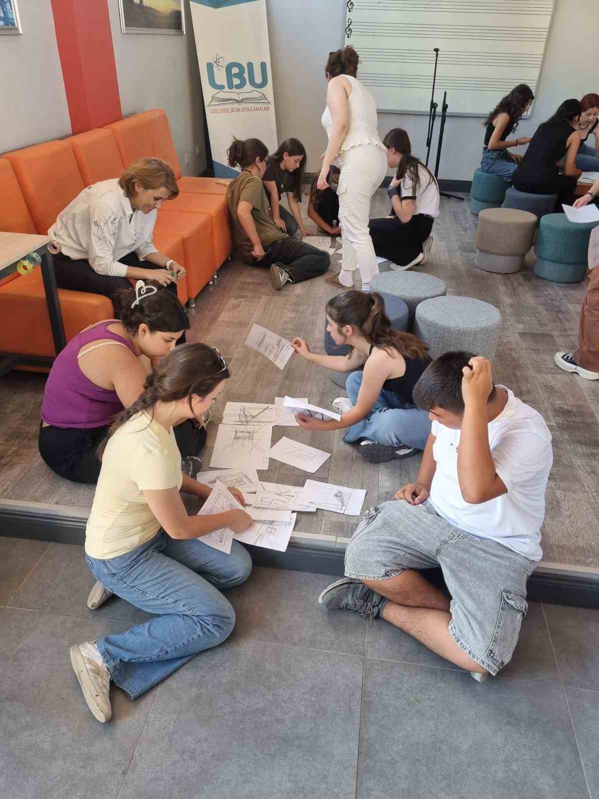 Ayvalık’ın Endüstriyel Mirası öğrencilerin eskizleriyle yeniden keşfedildi