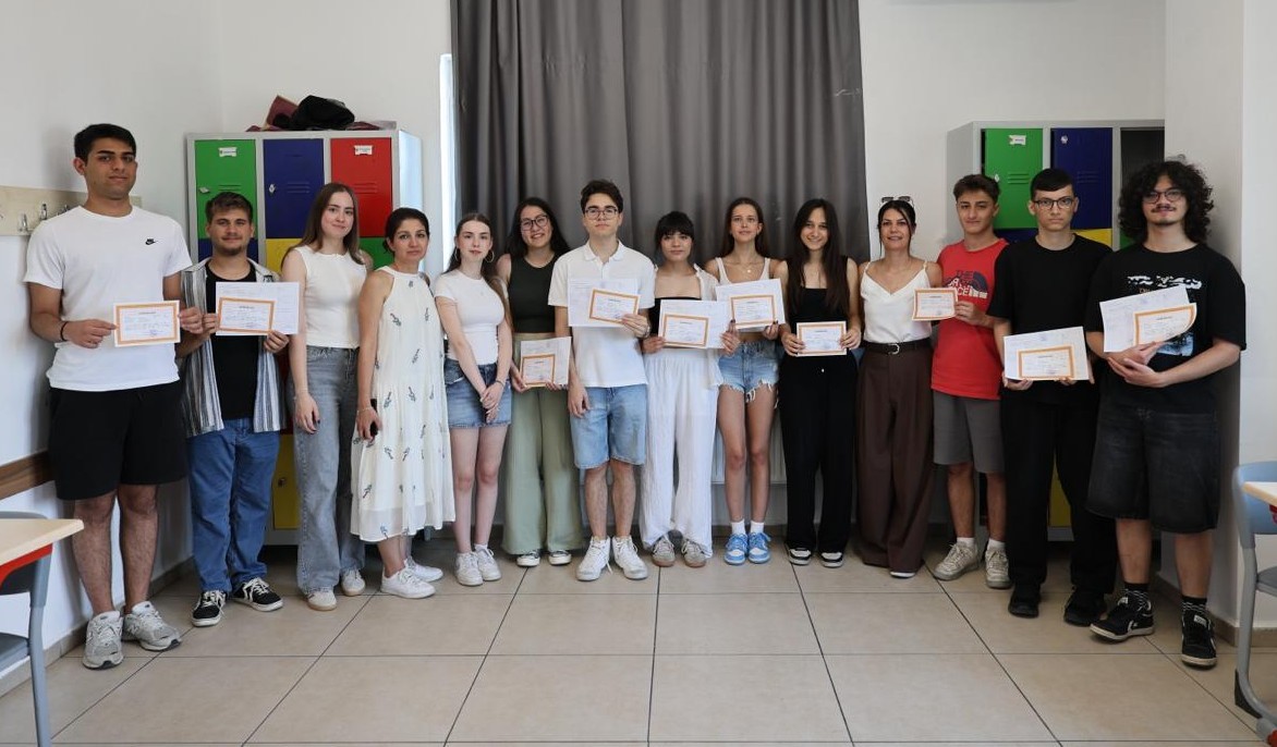MTK Koleji’nde hem mezuniyet hem karne heyecanı