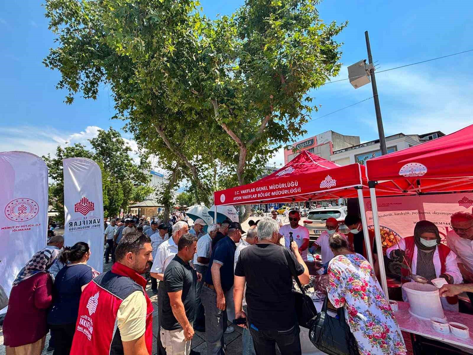 Denizli’de Muharrem ayının bereketi aşure ikramıyla paylaşıldı