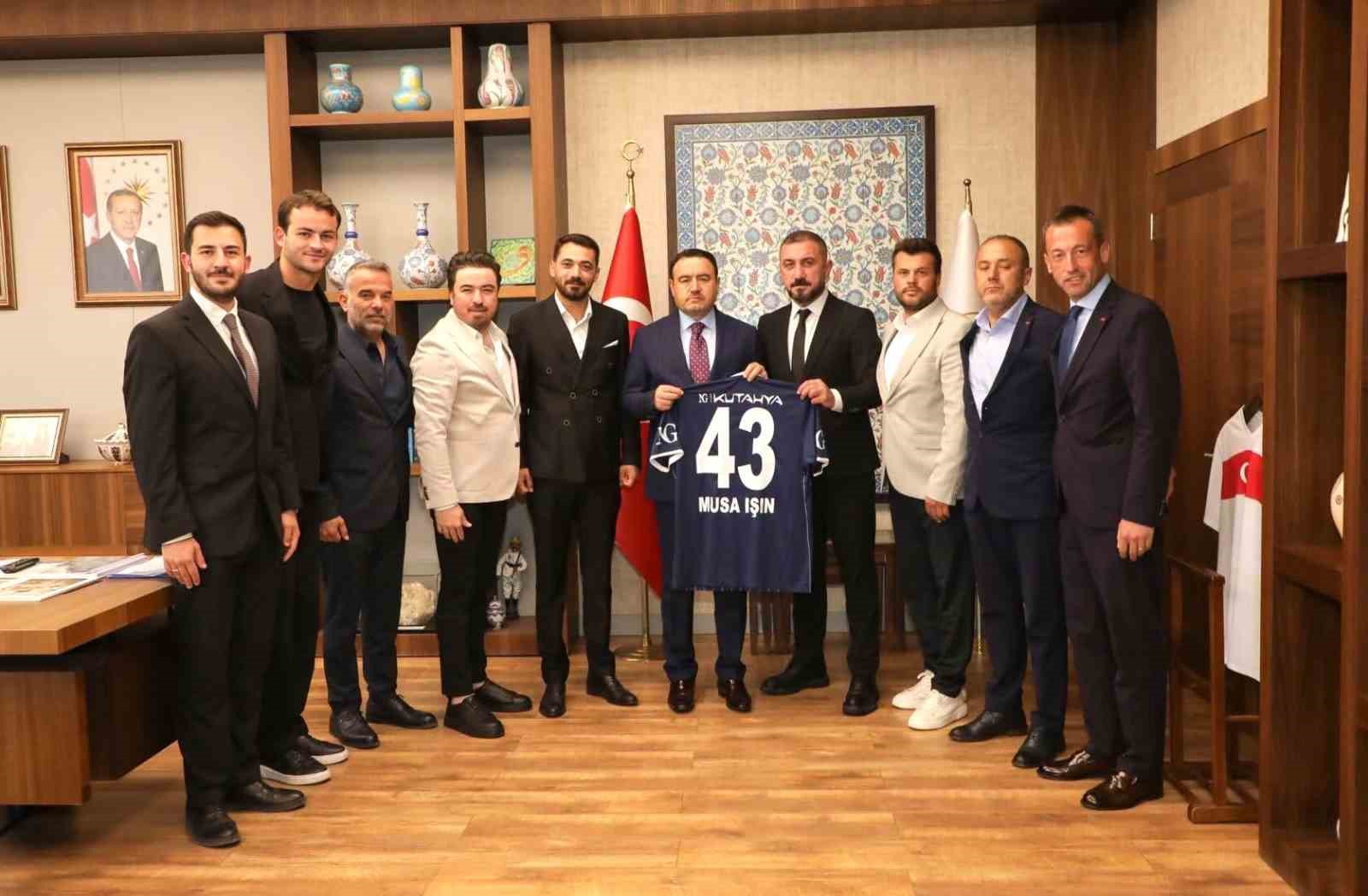 Kütahyaspor Heyeti, Vali Musa Işın ve Belediye Başkanı Eyüp Kahveci ile görüştü