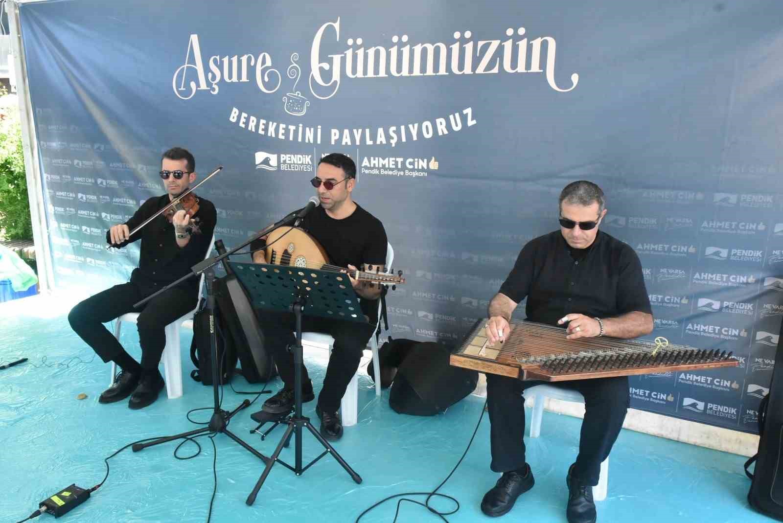 Pendik’te Muharrem ayı bereketi: 20 bin kişiye aşure ikram edildi
