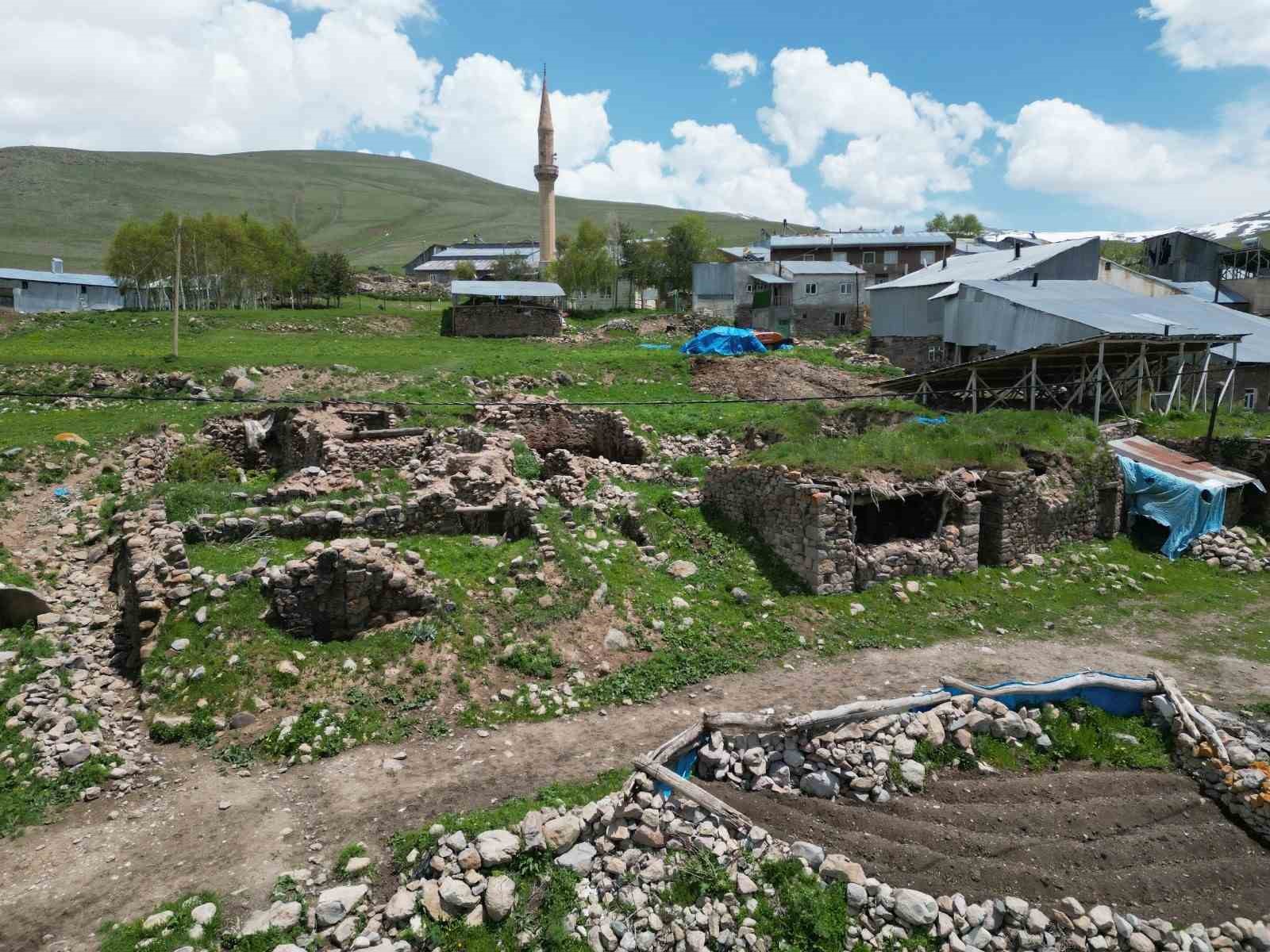 Aziziye’de metruk yapılara geçit yok