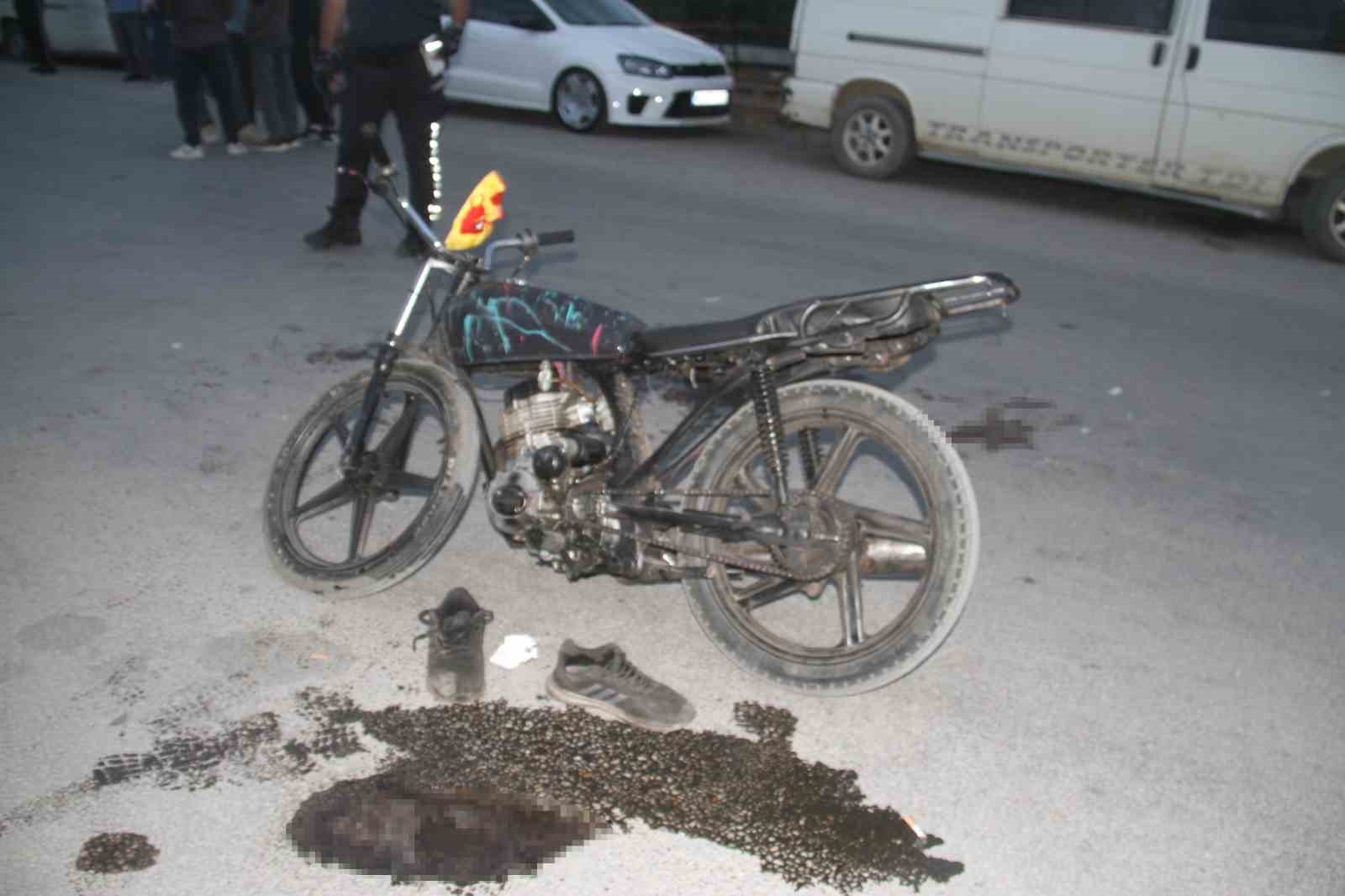 16 yaşındaki sürücü kazada yaralandı