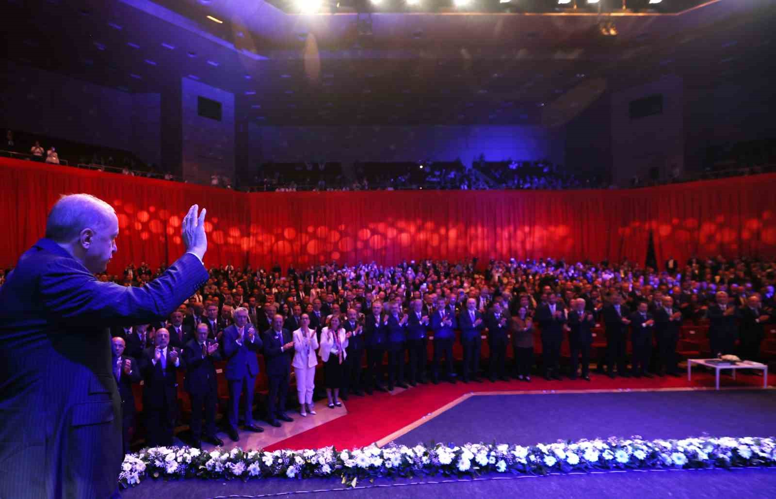 Cumhurbaşkanı Erdoğan: "1 yılda yaptığımız ihracatı artık 1 haftada yapıyoruz"