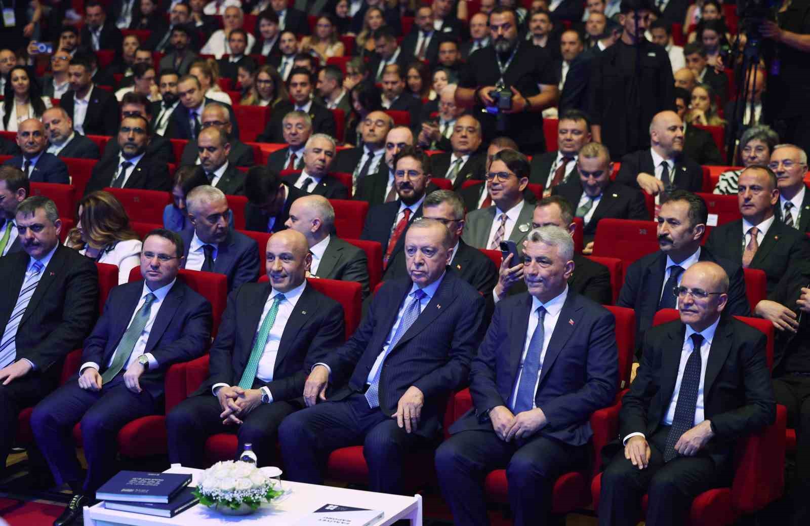 Cumhurbaşkanı Erdoğan: "1 yılda yaptığımız ihracatı artık 1 haftada yapıyoruz"