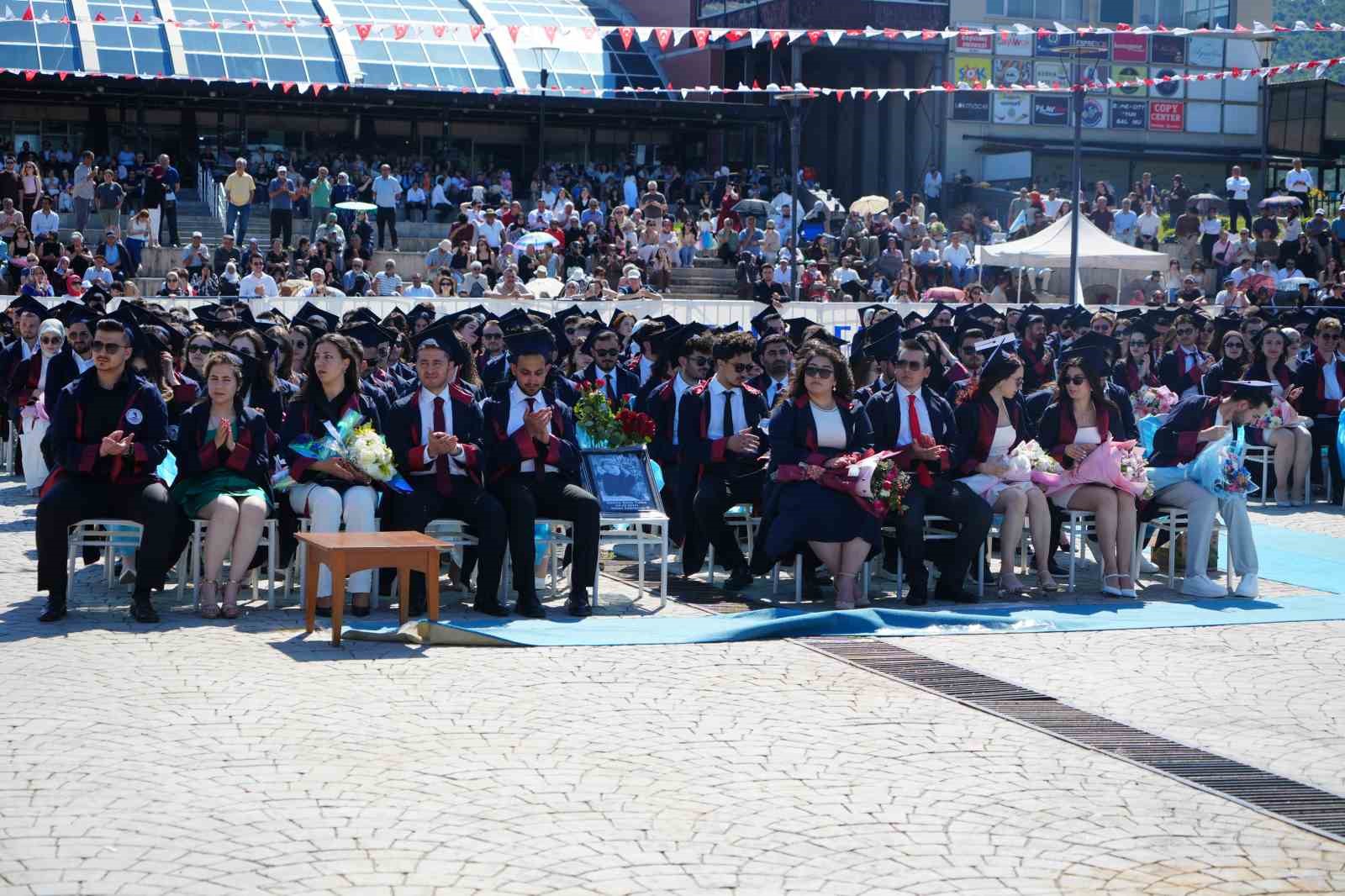 Sağlık ordusuna 365 yeni hekim