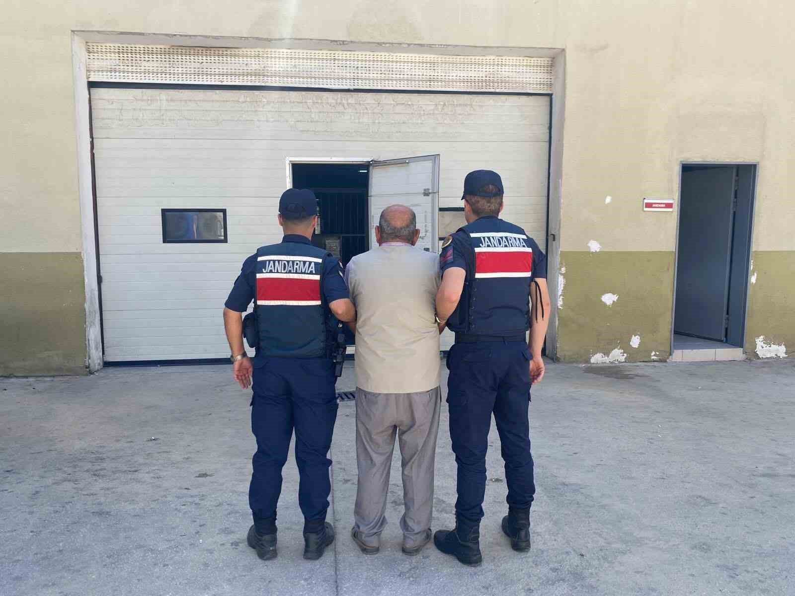 Gaziantep’te kesinleşmiş cezayla aranan 2 şahıs yakalandı