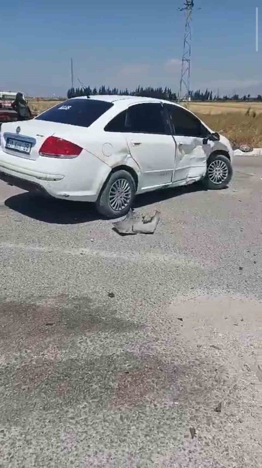 Hatay’da iki otomobil çarpıştı: 6 yaralı