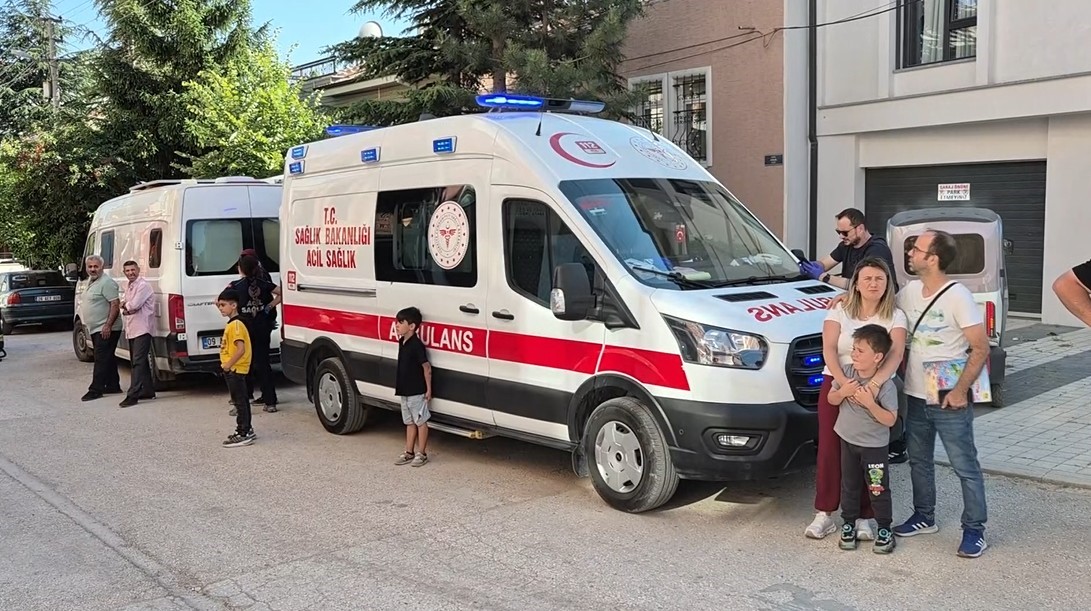 İnşaatta çıkan yangın itfaiyenin müdahalesiyle söndürüldü