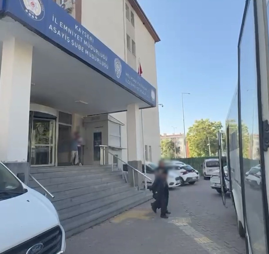 Kayseri’de 537 polisle aranan şahıslara yönelik operasyon: 95 şahıs yakalandı