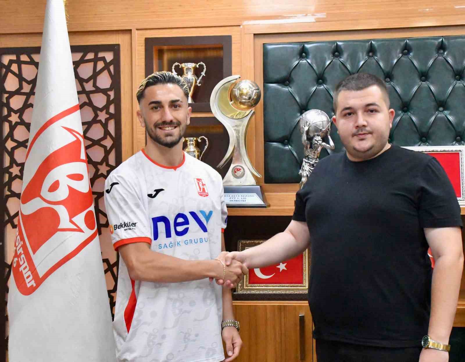 Balıkesirspor, Ferit Özler’i renklerine bağladı
