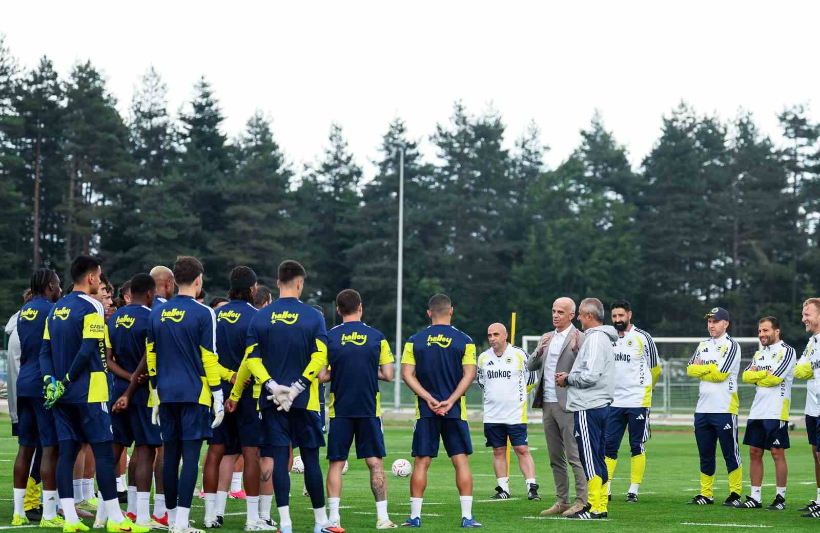 Fenerbahçe, Topuk Yaylası’nda hazırlıklarını sürdürüyor