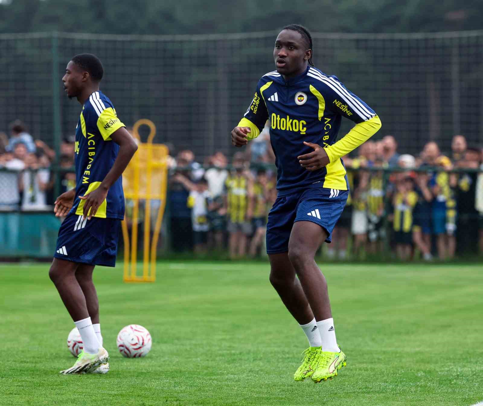 Fenerbahçe, Topuk Yaylası’nda hazırlıklarını sürdürüyor