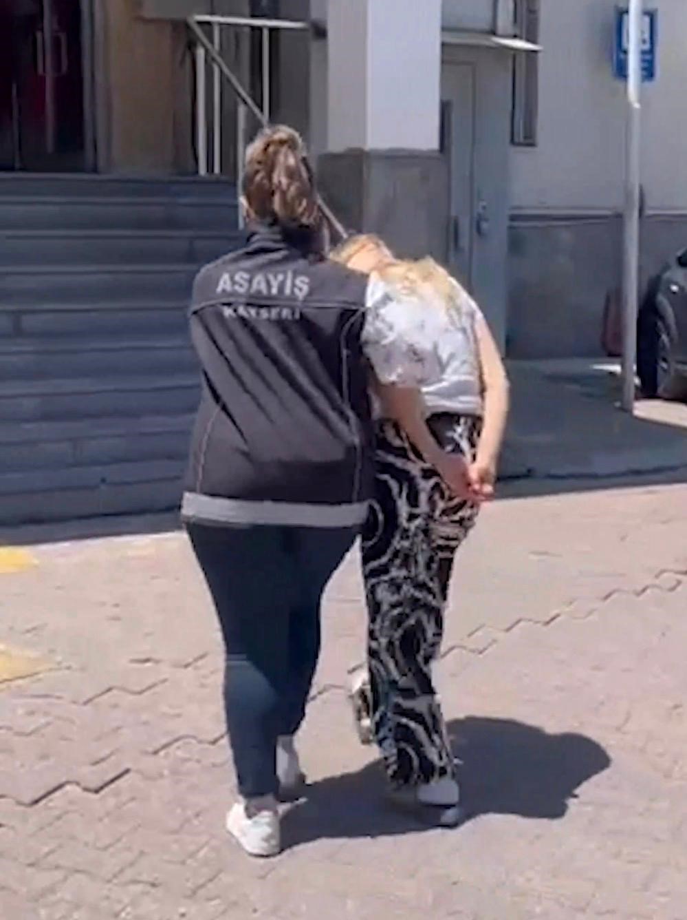 Kayseri 3 ayrı suçtan 22 yıl kesinleşmiş hapis cezası bulunan kadın yakalandı