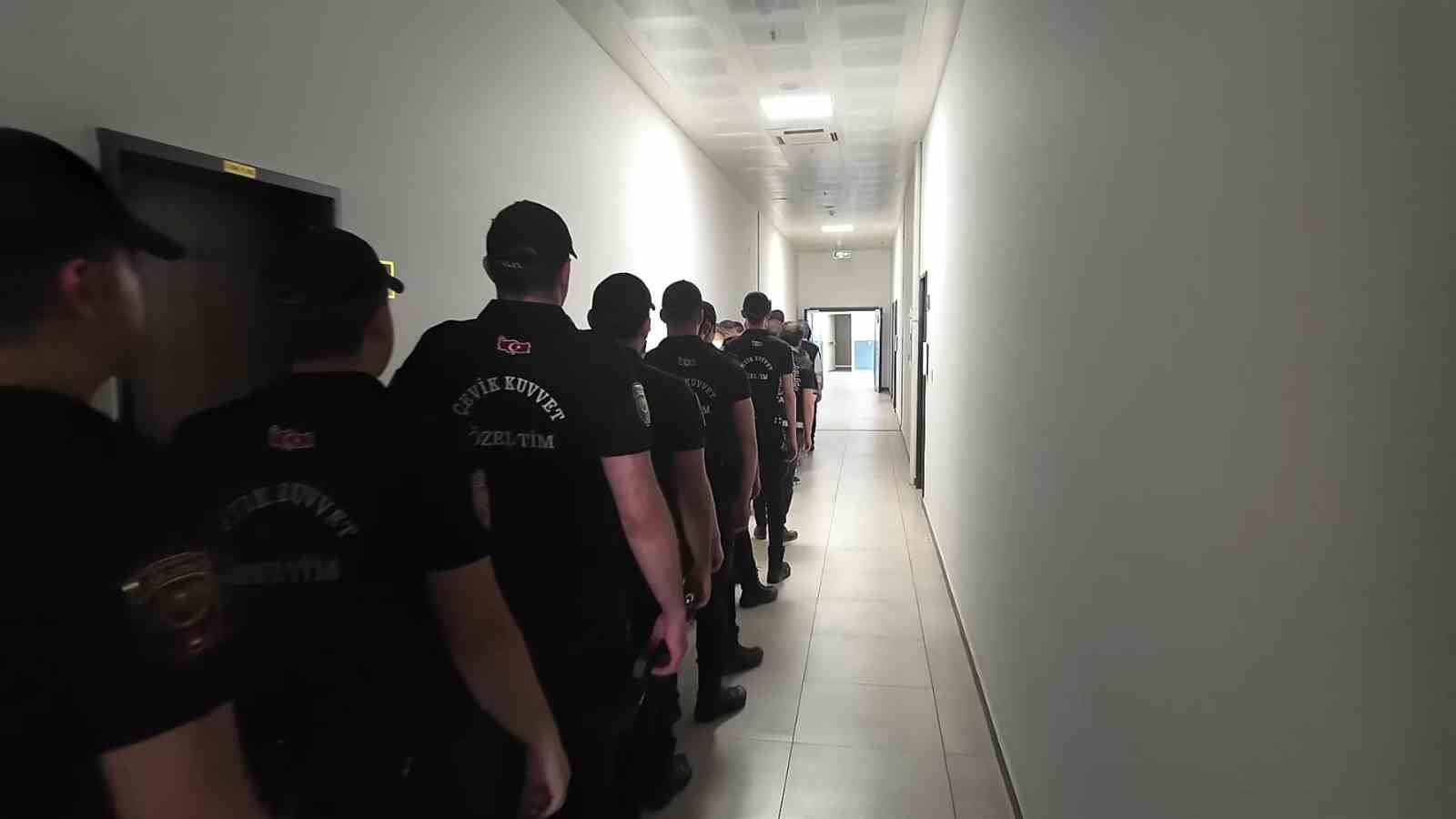 Fuhuş çetesine darbe: 18 kadın kurtarıldı, 14 tutuklama