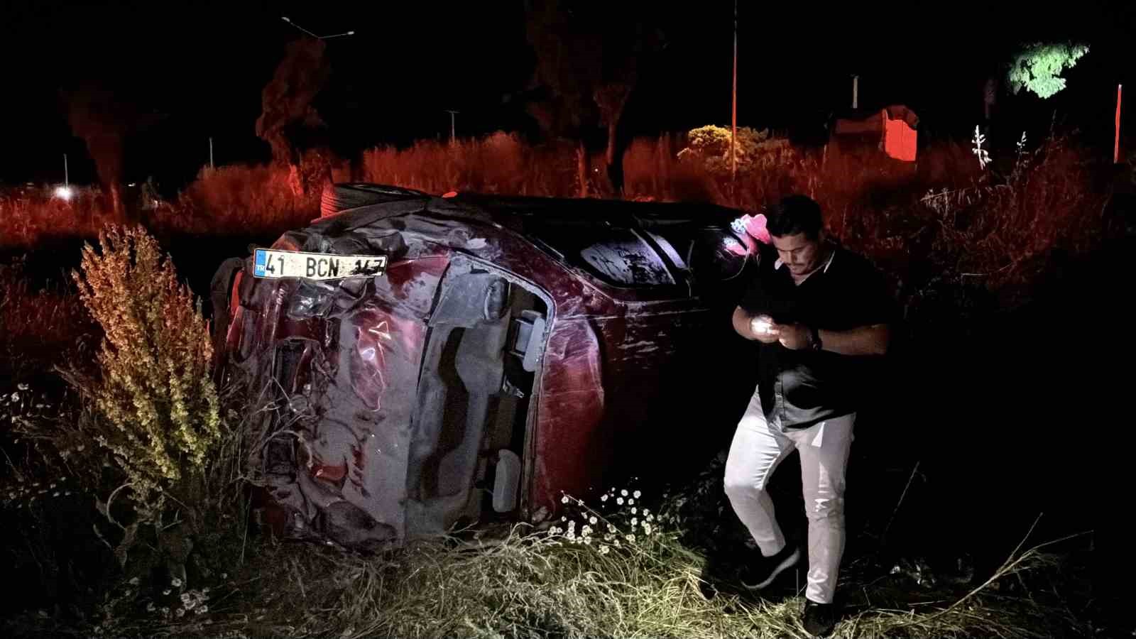 Bolu’da kontrolden çıkan otomobil takla attı: 2 yaralı