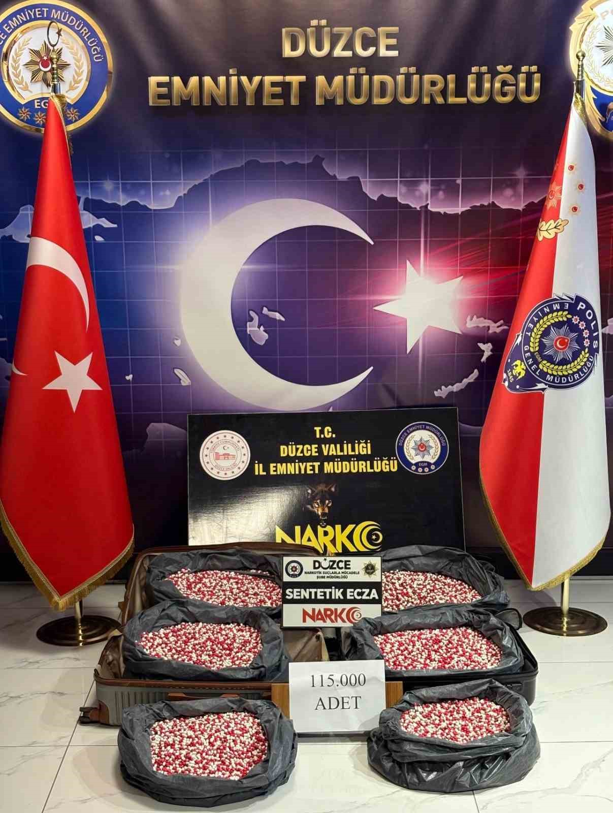 İstanbul’dan Samsun’a uyuşturucu sevkiyatına Düzce polisi ’Dur’ dedi