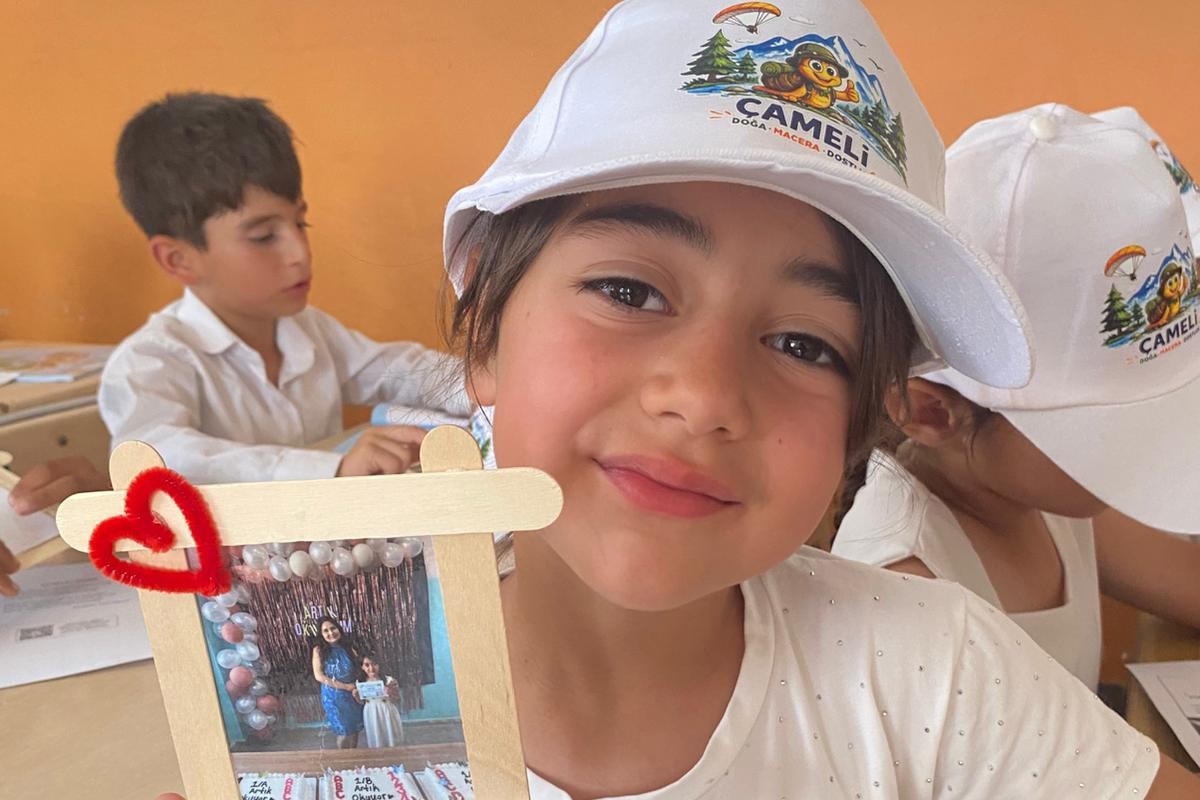 Çamelili öğrenciler karne sevincini Şırnak’taki yaşıtlarıyla birlikte yaşadı