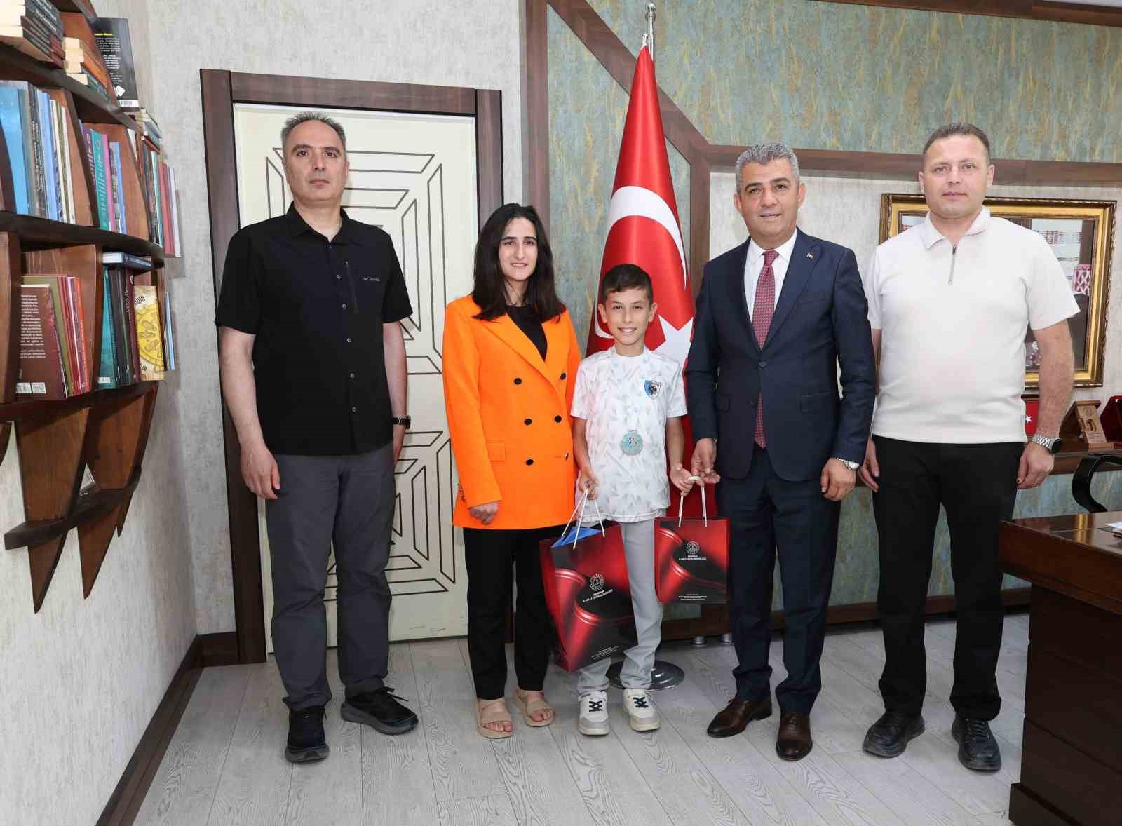 Semih Ataş Erzurum’un gururu oldu