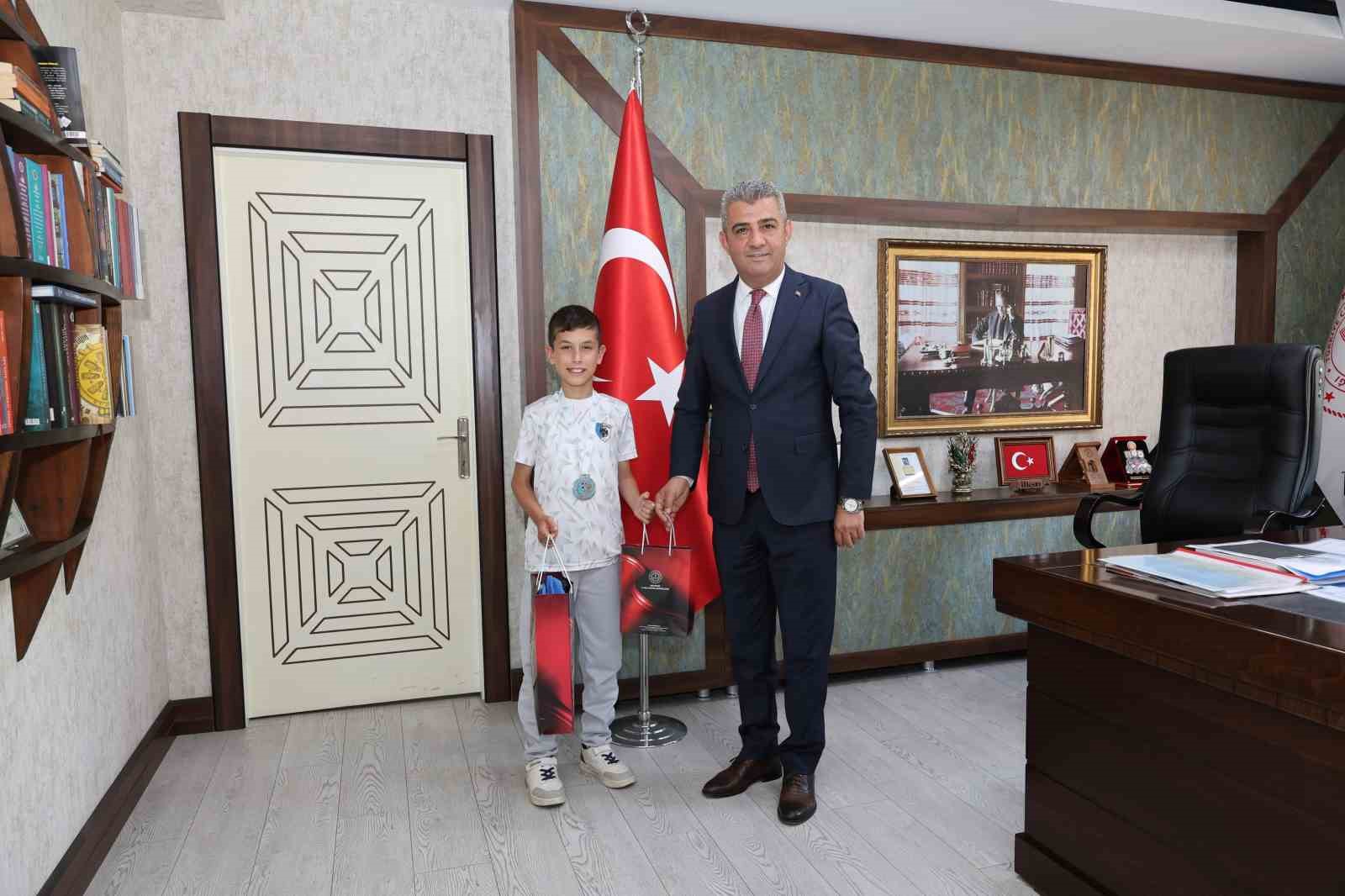 Semih Ataş Erzurum’un gururu oldu