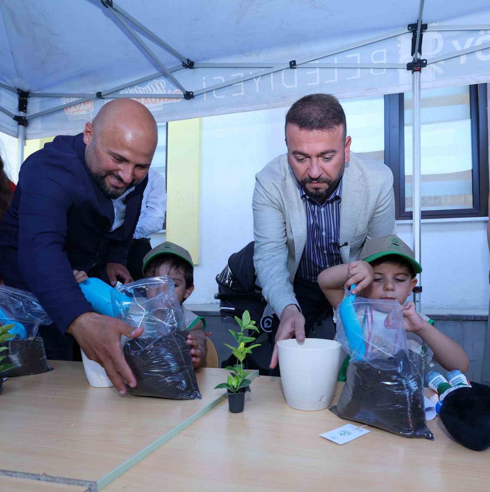 Arnavutköy’de çocukları doğayla buluşturan "Bitkim bana emanet" projesini hayata geçirildi