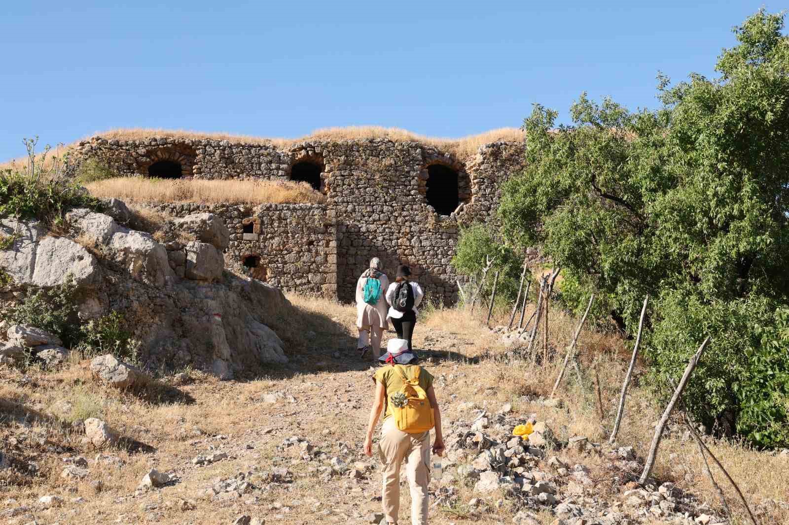 Kokartlı rehberler 541 kilometrelik Kral Yolu rotasını gezdi