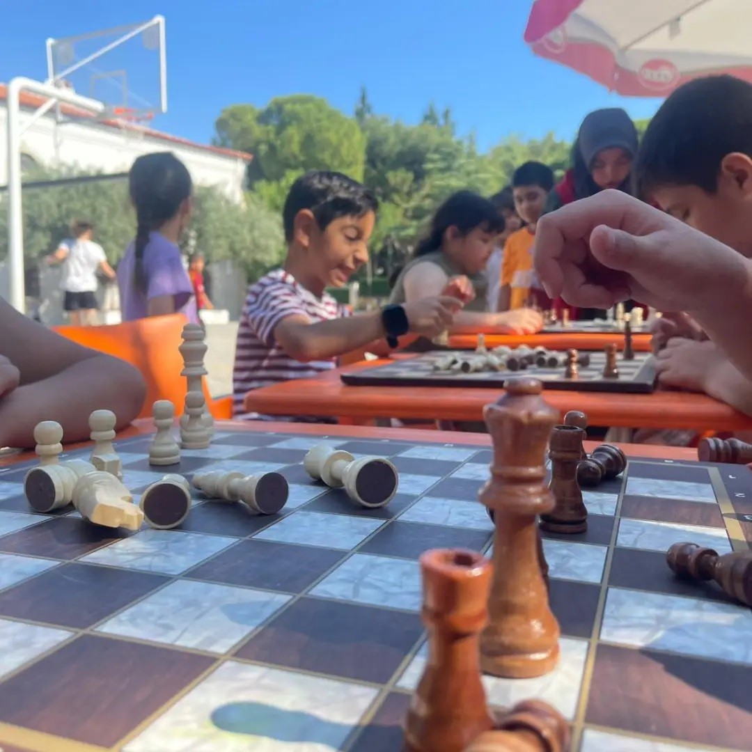 Muğla’da gönüllü gençlerden örnek farkındalık çalışması