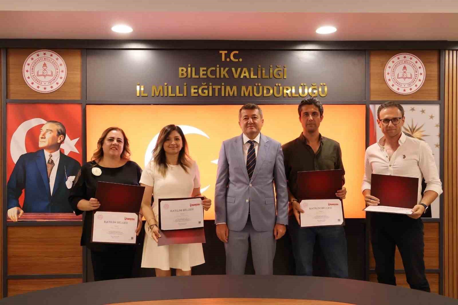 Bilecik’te Harezmi öğretmenlerine sertifika verildi