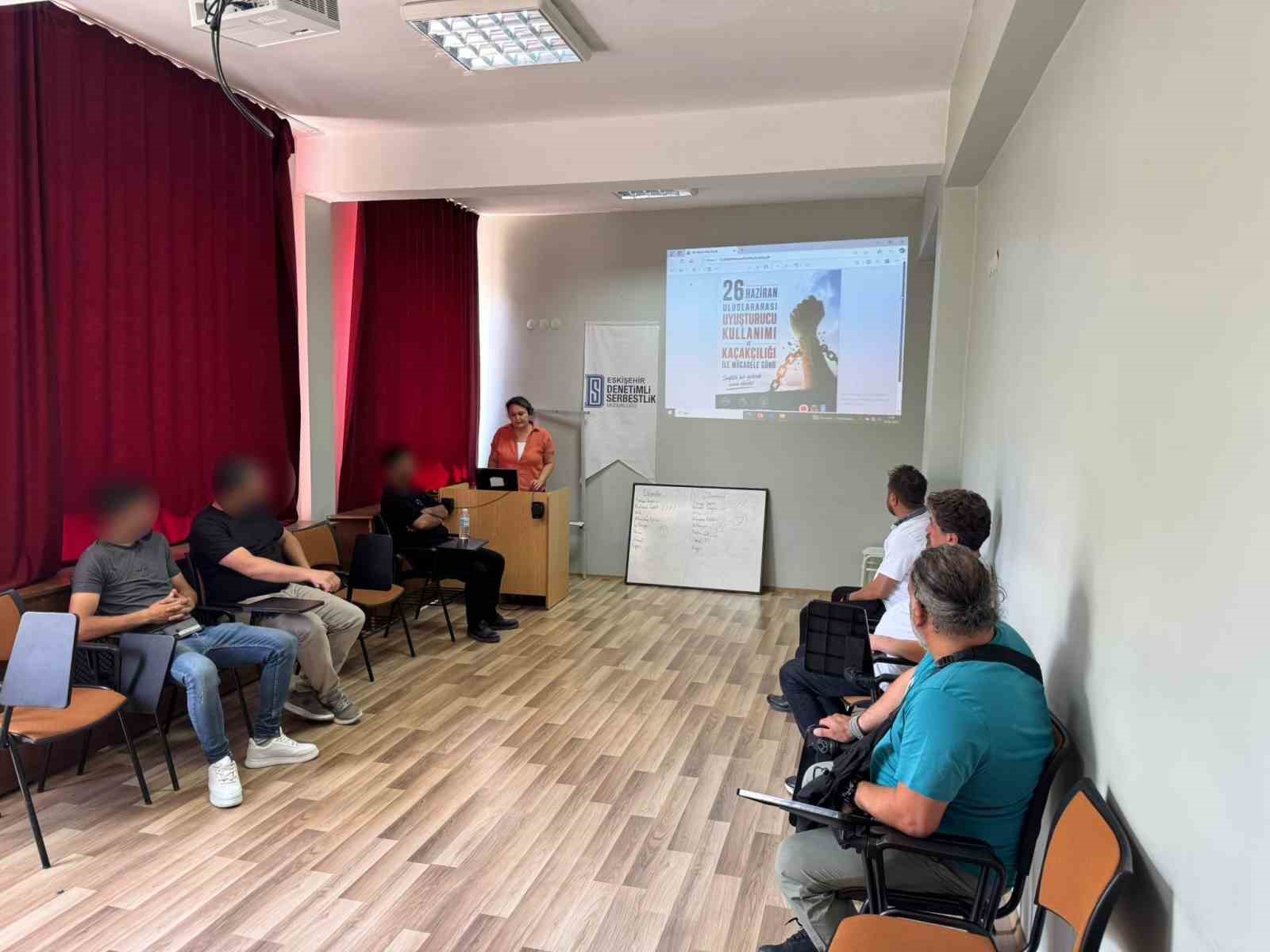 Eskişehir’de yükümlülere ’Uyuşturucuyla Mücadele’ semineri verildi