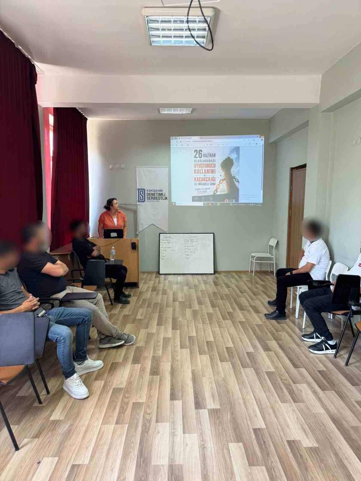 Eskişehir’de yükümlülere ’Uyuşturucuyla Mücadele’ semineri verildi