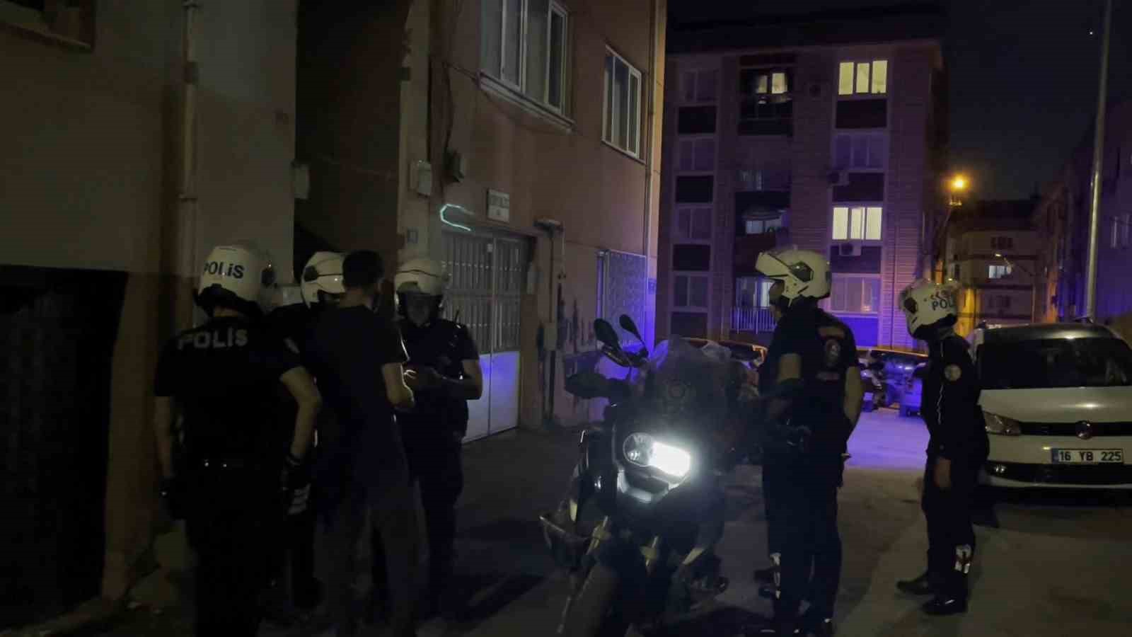 Bursa’da bin polisle huzur operasyonu Sokaklar abluka altına alındı