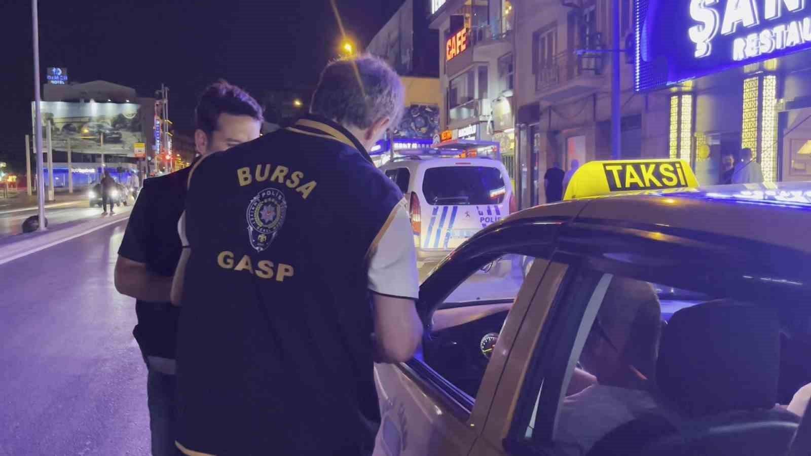 Bursa’da bin polisle huzur operasyonu Sokaklar abluka altına alındı