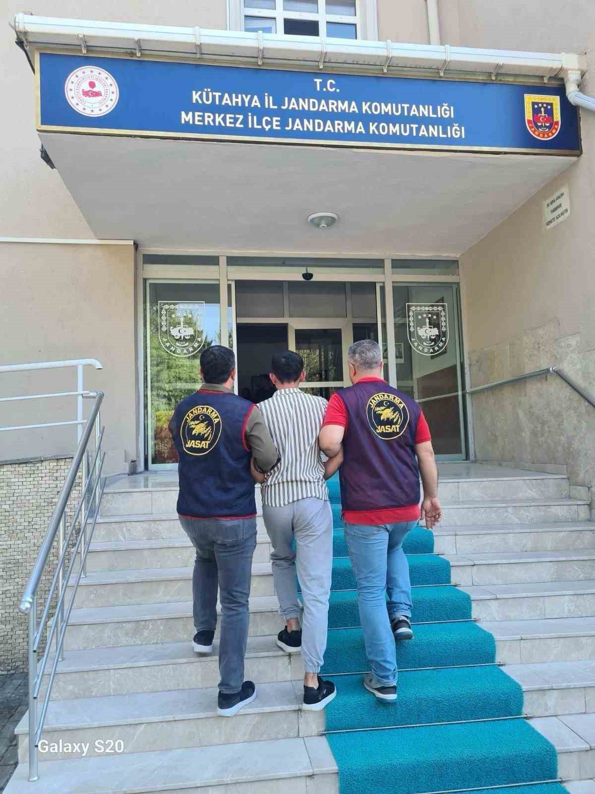 Kütahya’da uyuşturucu suçundan aranan hükümlü yakalandı