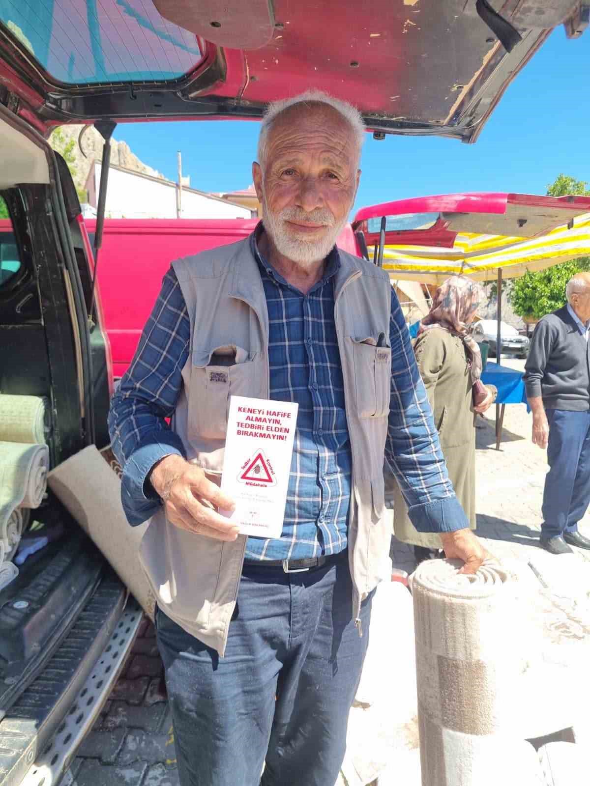 Kemaliye’de öğrenciler ve vatandaşlar kene riskine karşı bilgilendirildi