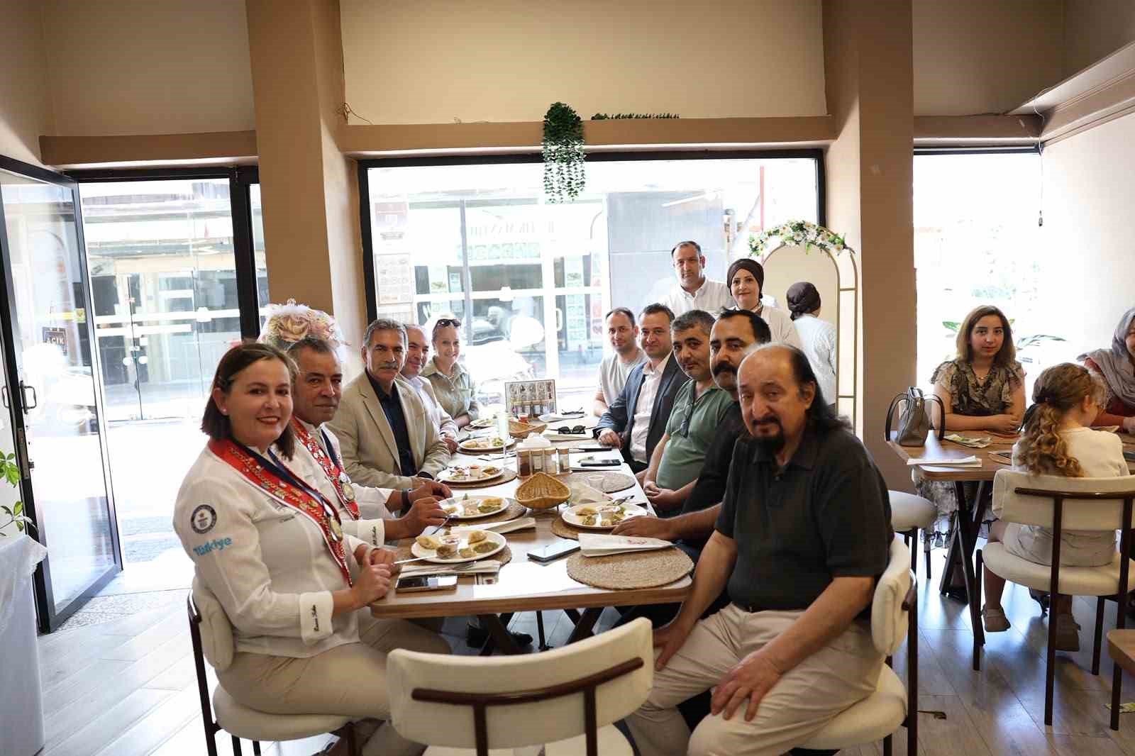 Zeytinli mantı tam not aldı