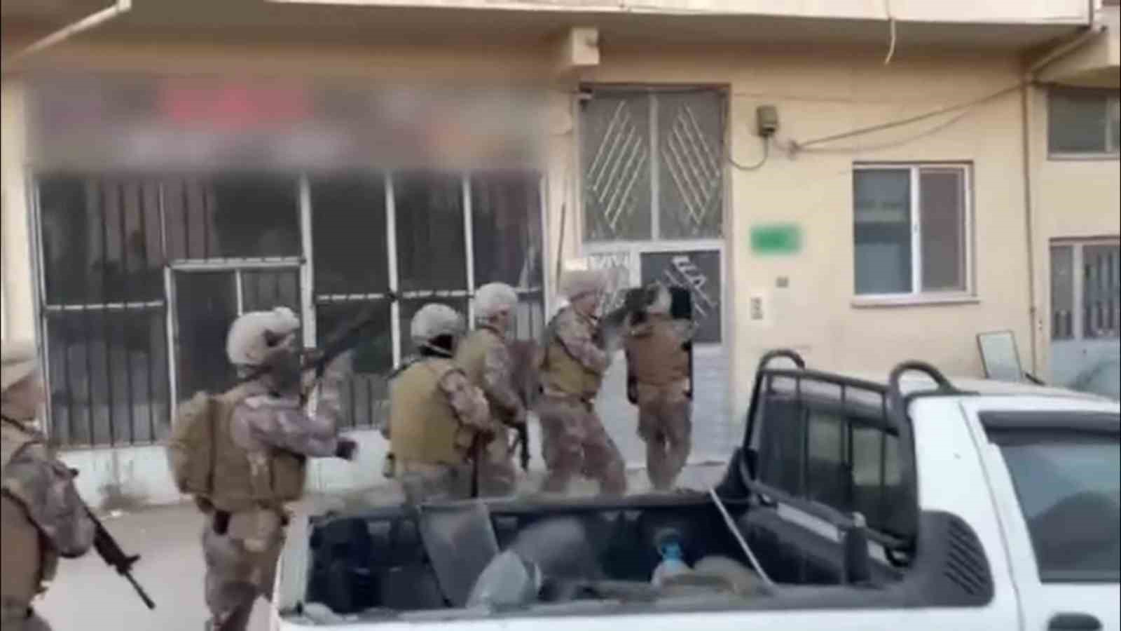 Daltonların adını kullanan örgüte büyük darbe...Evi böyle kurşunlayıp kaydettiler, polis çok geçmeden çökertti...