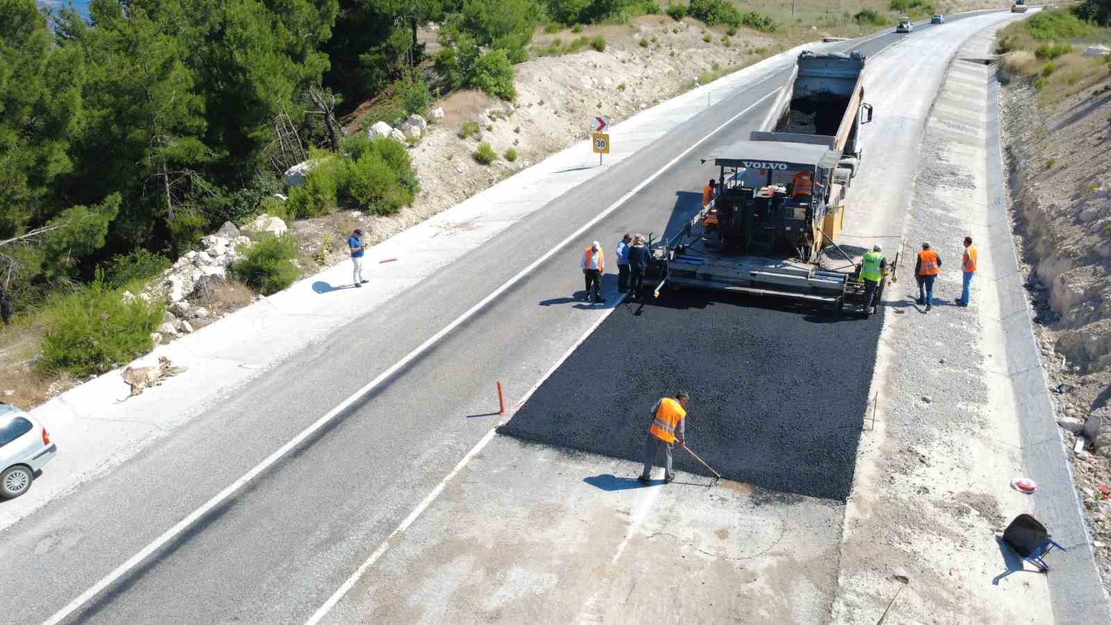 Demirci’de ulaşım yatırımları hız kazandı
