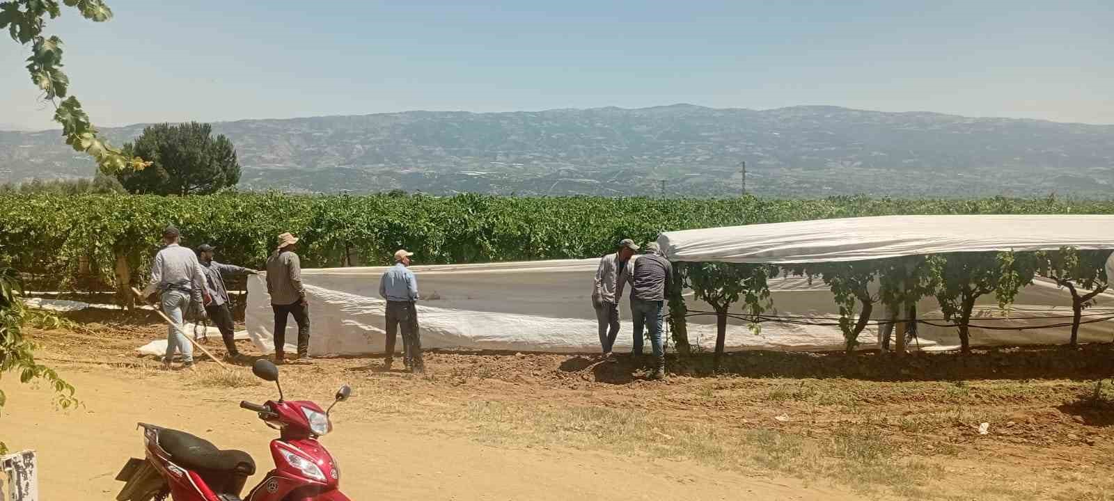 Sarıgöl Ovası beyaza bürünmeye başladı