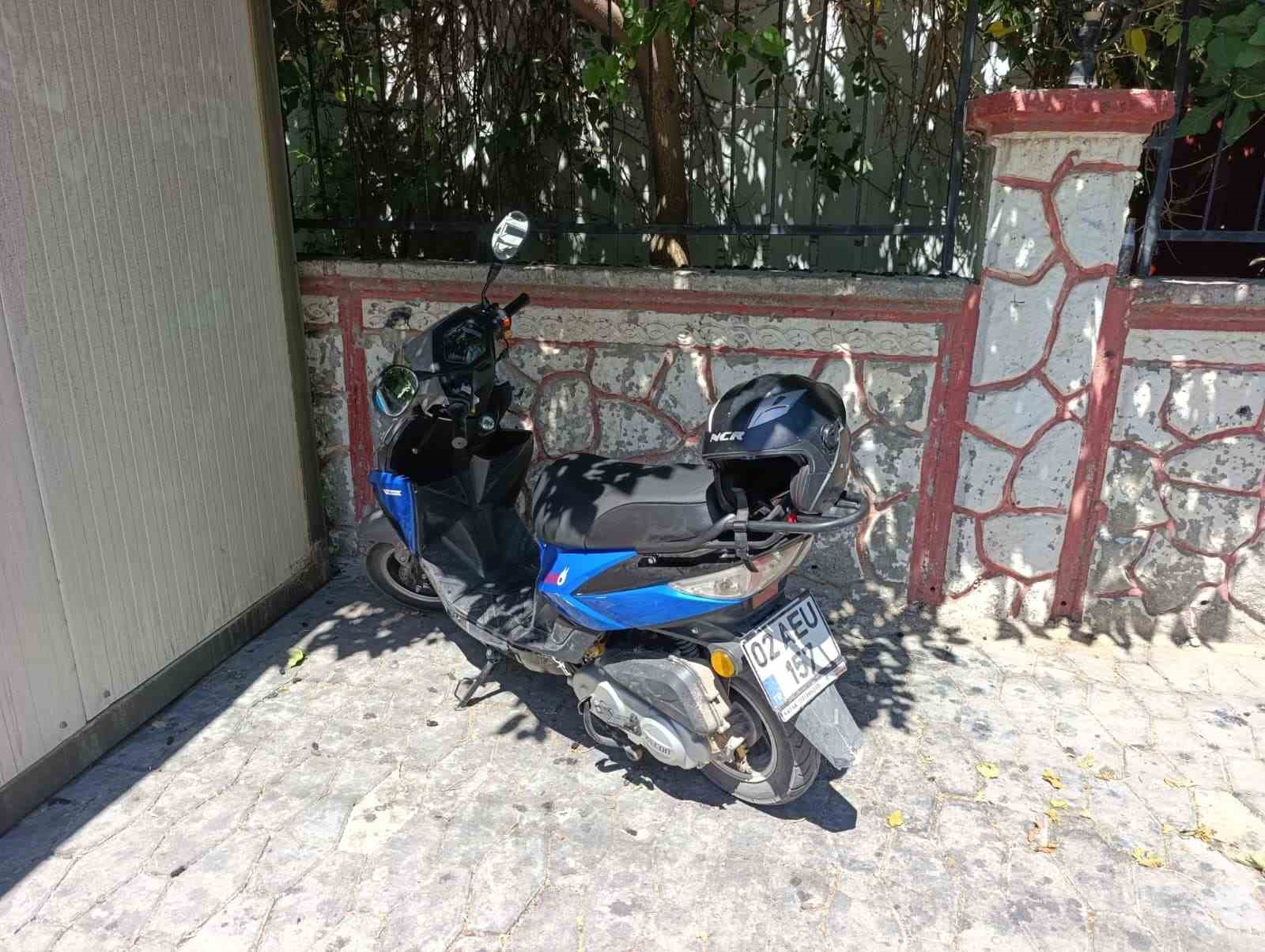 Motosikletin devrildiği kazada sürücü yaralandı