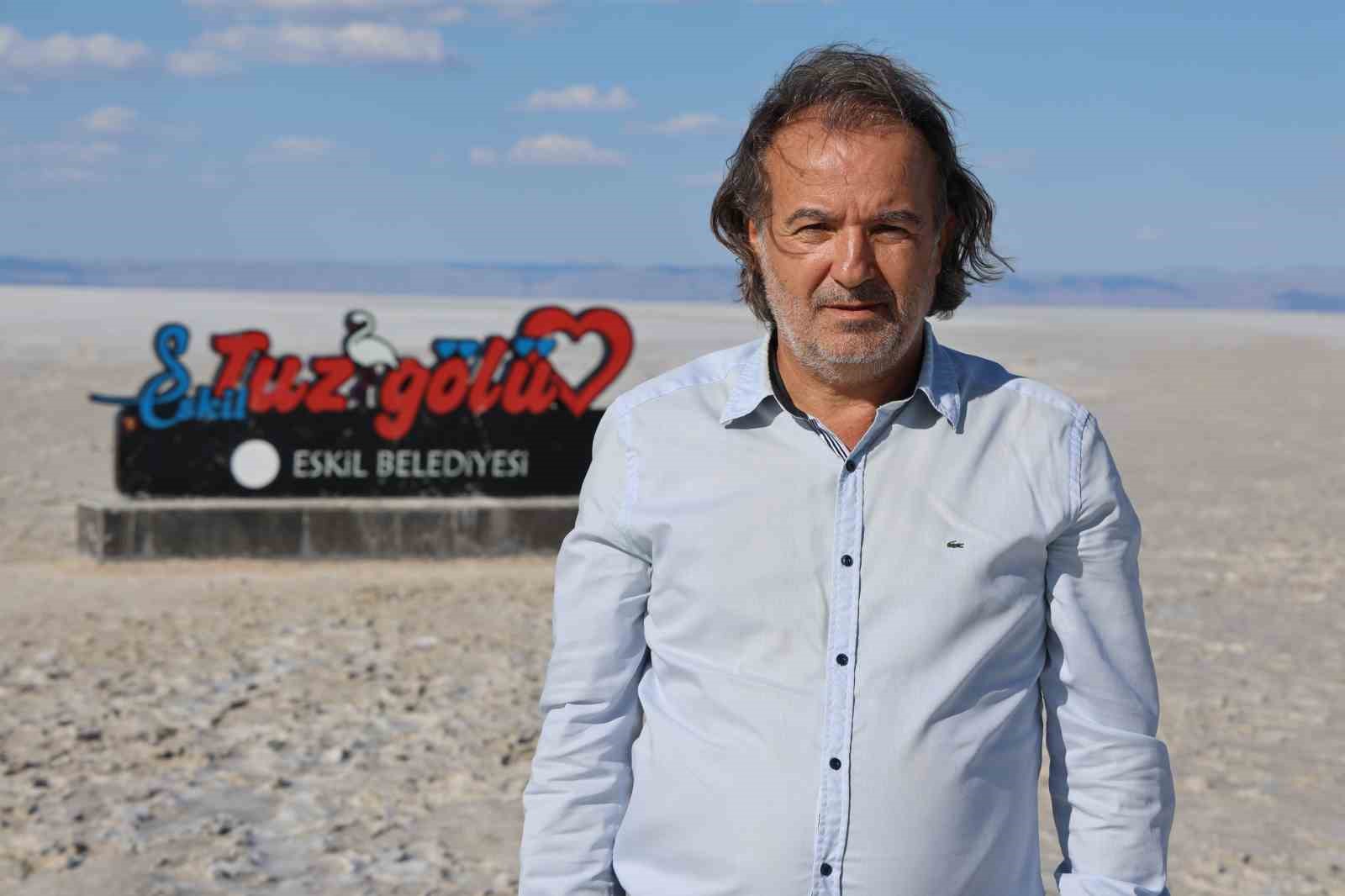 Tuz Gölü pembe renge büründü