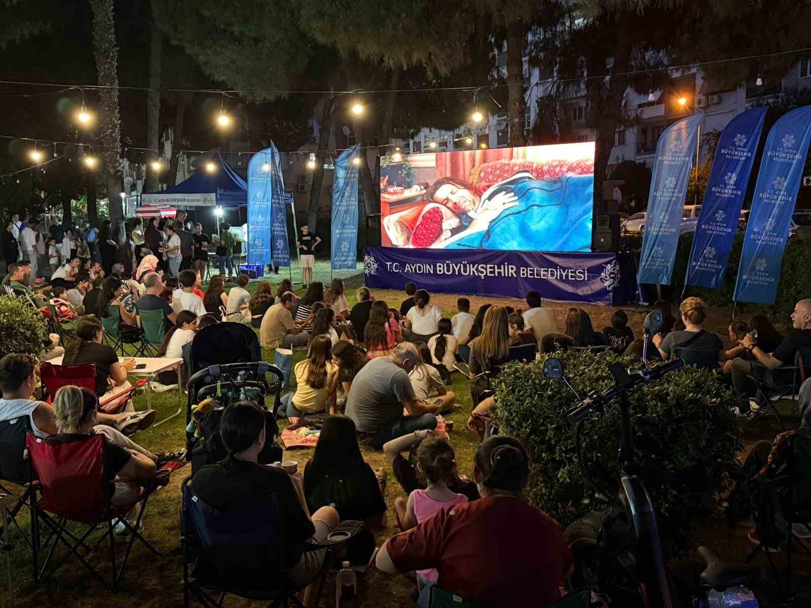 Aydın Büyükşehir Belediyesi’nin açık hava sinema etkinlikleri sürüyor