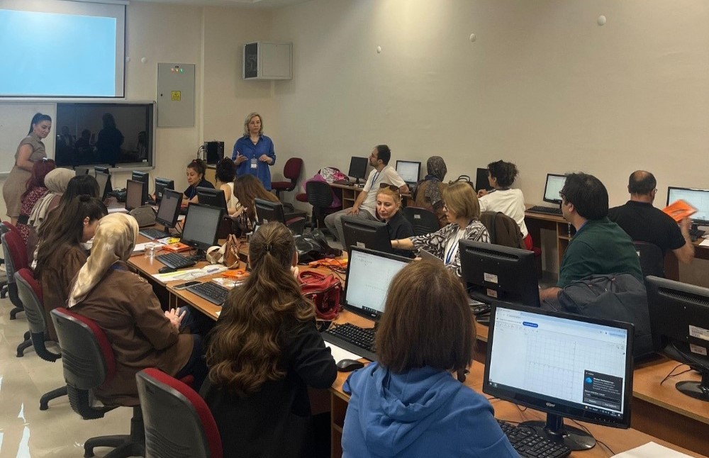 Kastamonu Üniversitesi’nde matematik öğretmenlerine yönelik TÜBİTAK 4005 projesi tamamlandı