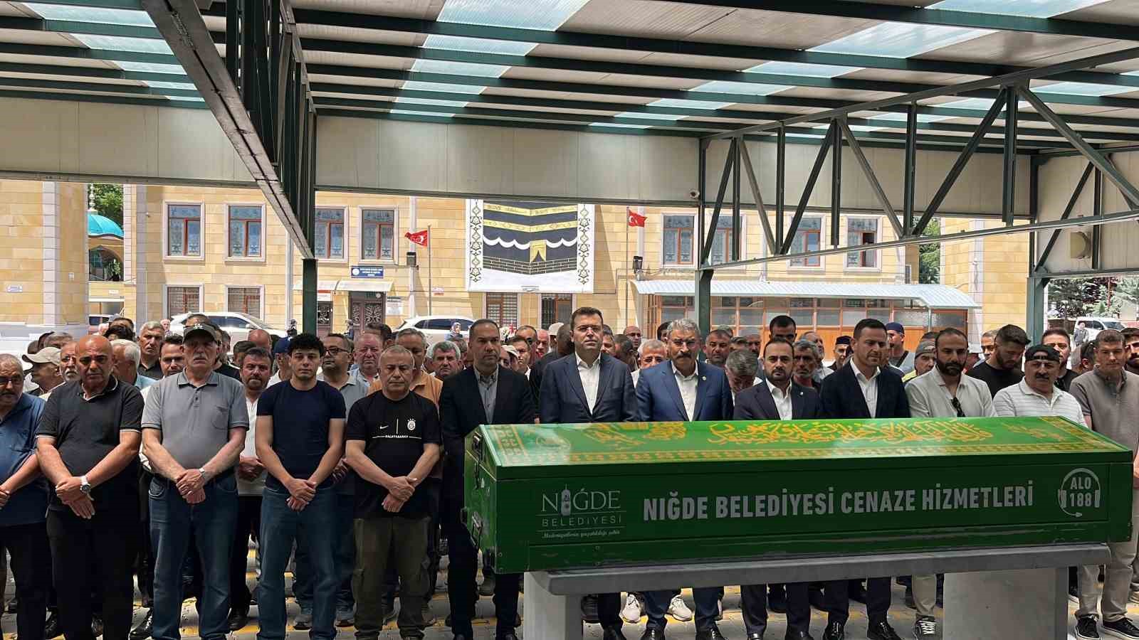 Havai fişek fabrikasındaki patlamada hayatını kaybeden işçi son yolculuğuna uğurlandı