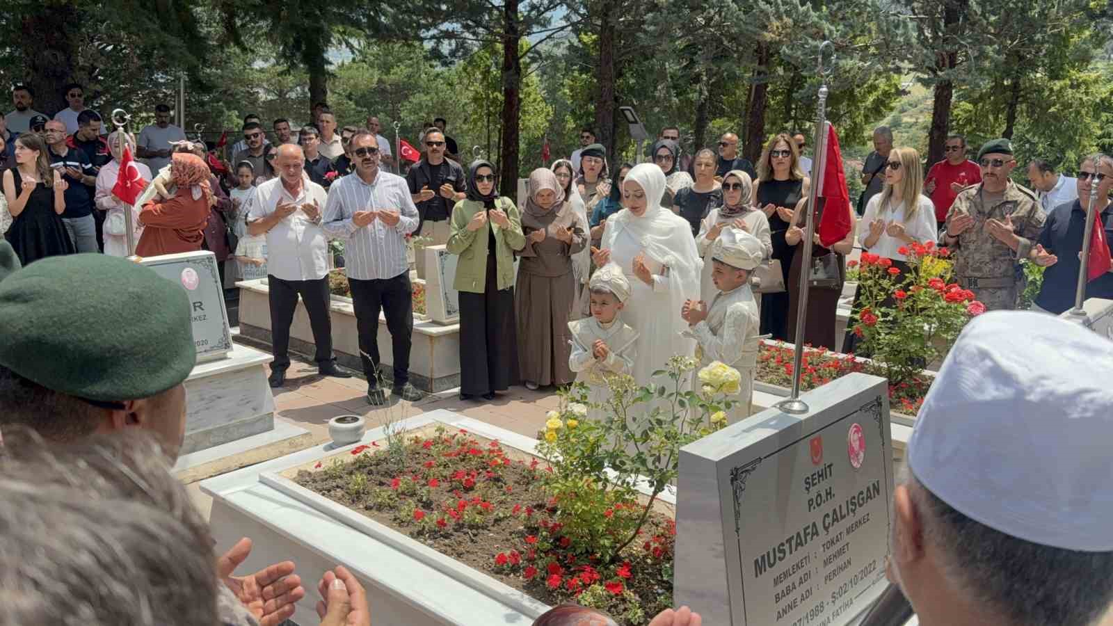 Şehit polisin emanetlerine anlamlı sünnet töreni